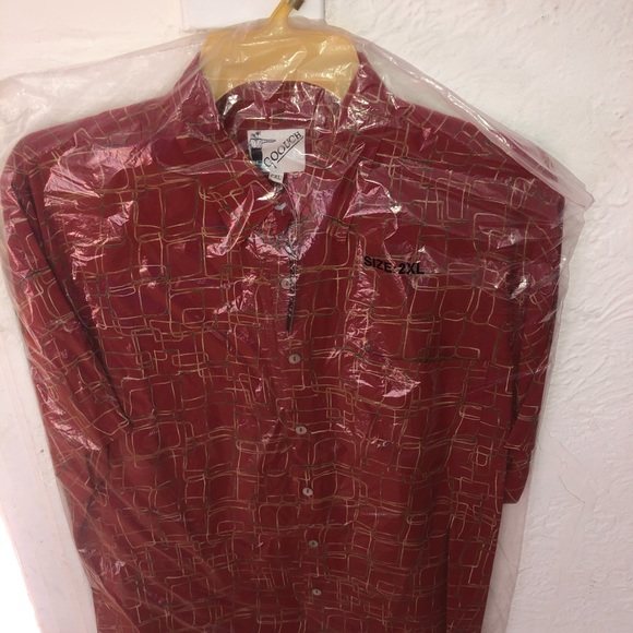 Men’s Shirt - Picture 2 of 3